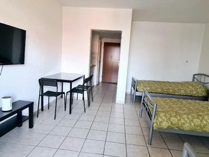 23280881-Ferienwohnung-3-Neuss-300x225-4