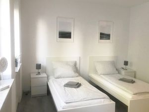 22304629-Ferienwohnung-2-Neuss-300x225-4