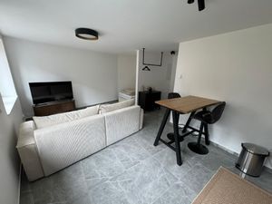 24006744-Ferienwohnung-1-Neuss-300x225-2