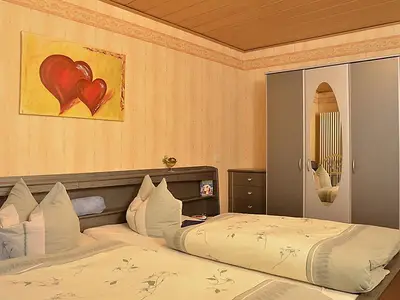 Schlafzimmer 2