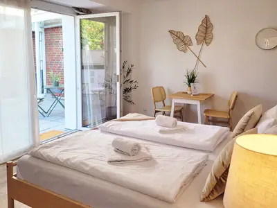 Schlafzimmer mit Terrassenzugang