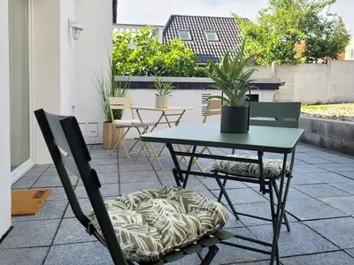 Sitz- und Essbereich auf der Terrasse