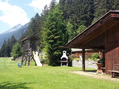 Spielplatz mit Grillmöglichkeit