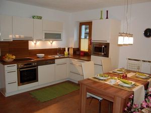 22374645-Ferienwohnung-5-Neustift im Stubaital-300x225-3