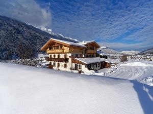 14263740-Ferienwohnung-4-Neustift im Stubaital-300x225-1