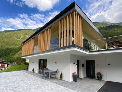 Eingangsbereich und Terrasse vom Apartment Jasmin