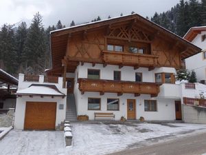 22608555-Ferienwohnung-3-Neustift im Stubaital-300x225-1