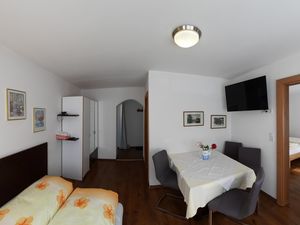 22810667-Ferienwohnung-4-Neustift im Stubaital-300x225-1