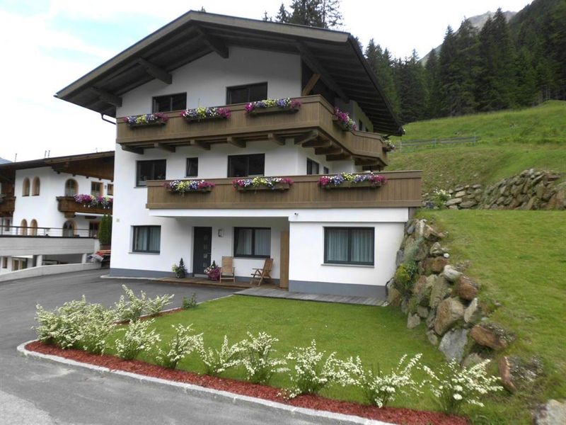 23925335-Ferienwohnung-5-Neustift im Stubaital-800x600-0