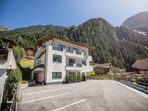 24009268-Ferienwohnung-5-Neustift im Stubaital-300x225-0