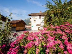 24015825-Ferienwohnung-4-Neustift im Stubaital-300x225-1