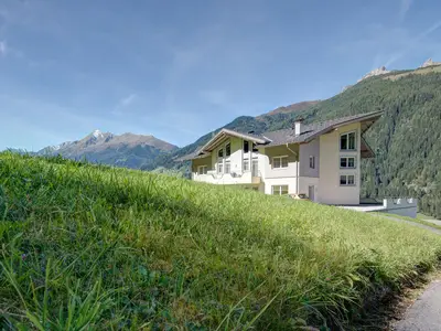 Hausansicht in der Ferne