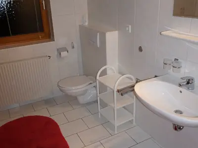 großes Badezimmer