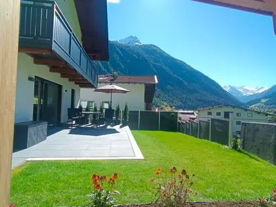 Terrasse mit Garten