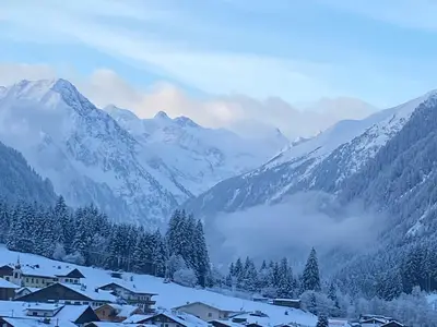 gleich kommt die Sonne über die Berge