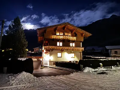 Hausansicht Winter