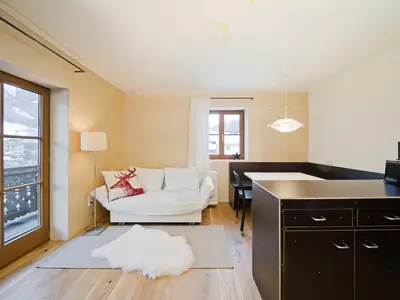 Zimmer 1. Stock Zusatzbett, Arbeitsraum