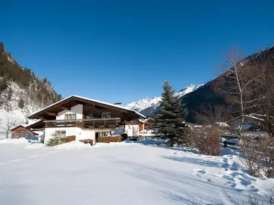 Haus im Winter