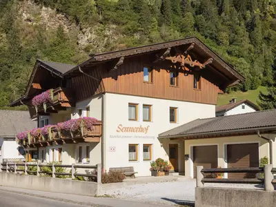 Hausansicht von der Ferne