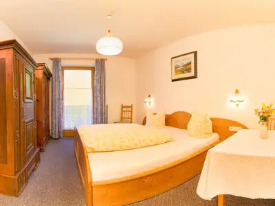 Zimmer Talwohnung