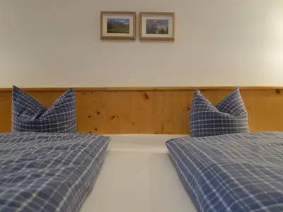 Schlafzimmer 1 (3 Betten)