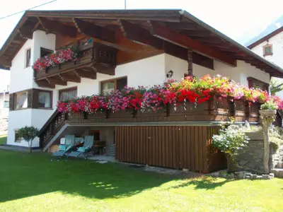 draußen_Haus-Gerlinde-Danler