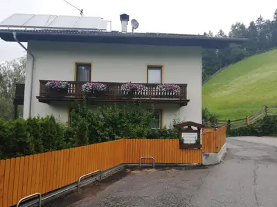 Anfahrt Ansicht Haus Tegischer