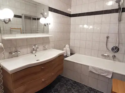 FEWO-Stubai Badezimmer