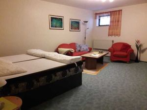 19401783-Ferienwohnung-2-Neustrelitz-300x225-4