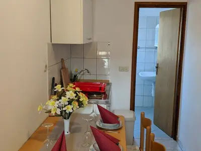 Ferienwohnung für 2 Personen in Neviđane 9/10