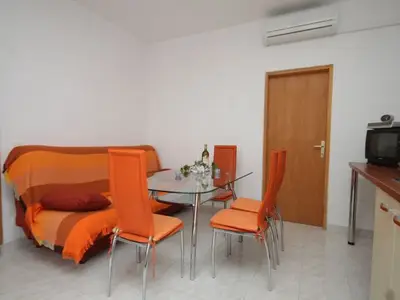 Ferienwohnung für 3 Personen in Neviđane 6/10