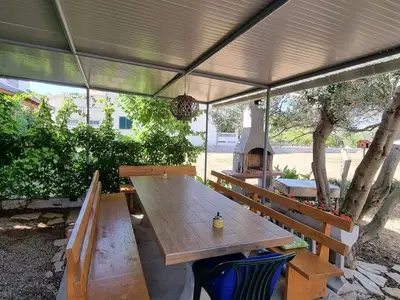 Ferienwohnung für 4 Personen in Neviđane 6/10