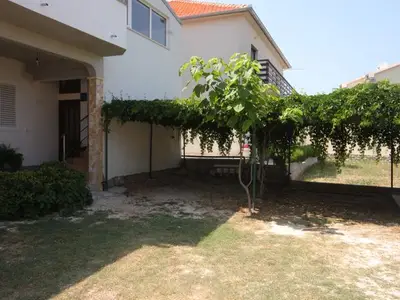 Ferienwohnung für 4 Personen in Neviđane 10/10