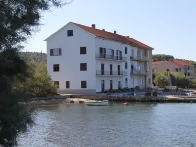 Ferienwohnung für 3 Personen in Neviđane 3/10