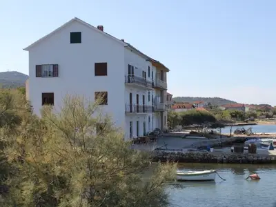 Ferienwohnung für 3 Personen in Neviđane 6/10