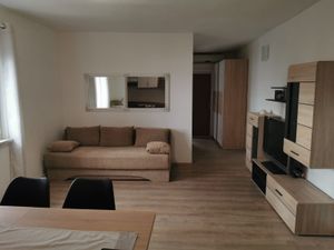 19075433-Ferienwohnung-4-Neviđane-300x225-1