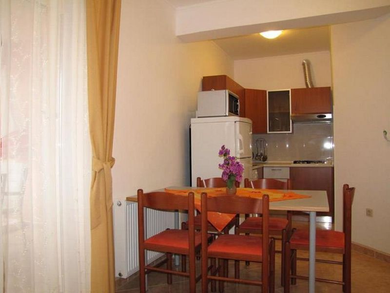 23933003-Ferienwohnung-6-Neviđane-800x600-2