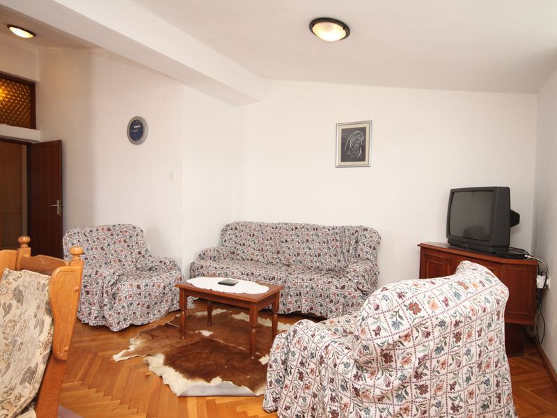 23930383-Ferienwohnung-6-Neviđane-800x600-1