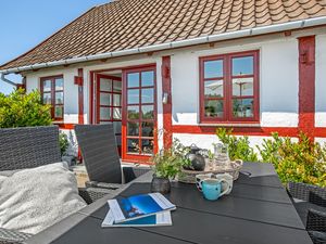 23749872-Ferienwohnung-4-Nexø-300x225-1