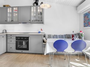 23751225-Ferienwohnung-4-Nexø-300x225-5