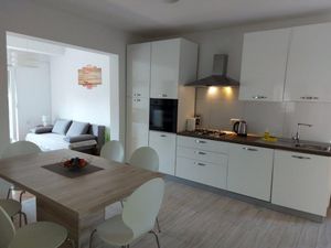 19209000-Ferienwohnung-7-Nečujam-300x225-4