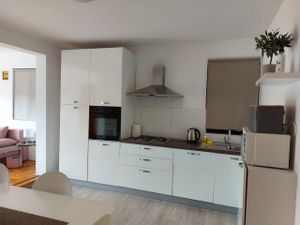 23931813-Ferienwohnung-6-Nečujam-300x225-3