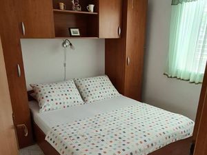 23926585-Ferienwohnung-4-Nečujam-300x225-3