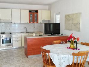 23930447-Ferienwohnung-5-Nečujam-300x225-2