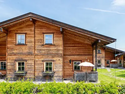 Außenseite Ferienhaus [Sommer]