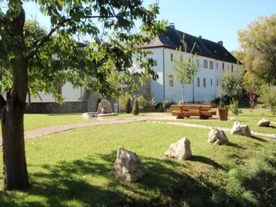 Dorfplatz auch für Wanderer