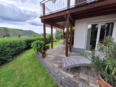 Terrasse mit Blick auf die Weinberge