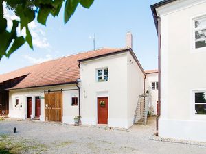 2044455-Ferienwohnung-2-Niederleierndorf-300x225-1