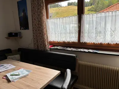 Küche mit Ausblick auf Skilift