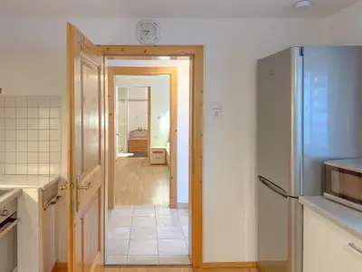 Küche Blick in das Zimmer